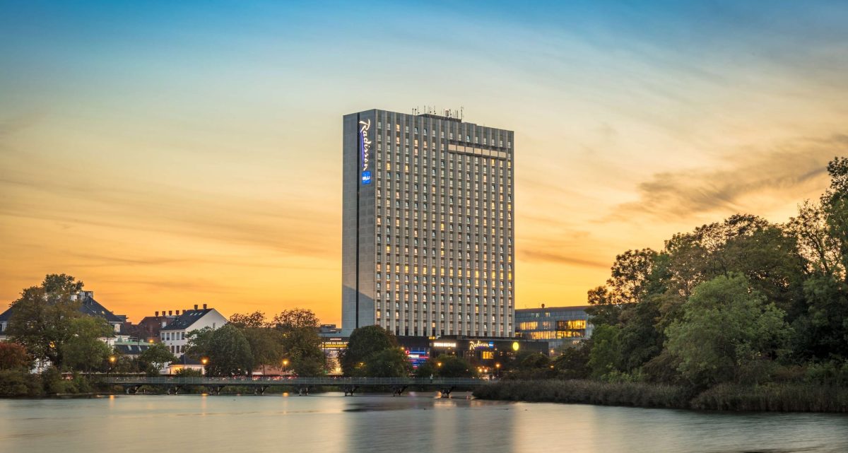 Radisson Blu Scandinavia Hotel, Copenhagen, by the lake at sunset